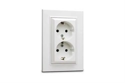Розетка MAKEL Karea 56001082, двухместная, встраиваемая, белая, с заземлением 54525 - фото 107045