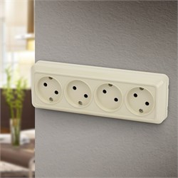 Розетка INTRO Quadro 2-207-02, четырехместная, накладная, без заземления, слоновая кость 85194