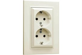 Розетка MAKEL Karea 56001082, двухместная, встраиваемая, кремовая, с заземлением 54527