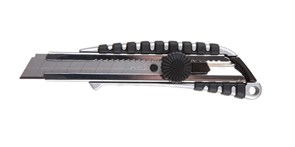 Нож с выдвижным лезвием STARTUL PROFI ST0933, 18мм, металлический корпус с резиновыми накладками 89401