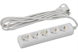 Удлинитель ЭРА U-5e-3m Россия, 5х3м, ПВС 3х1мм2, 16А, 3500Вт, с заземлением, белый 74761