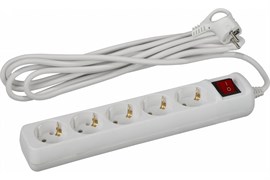 Удлинитель ЭРА U-5es-3m Россия, 5х3м, ПВС 3х1мм2, 16А, 3500Вт, с заземлением, с выключателем, белый 74760