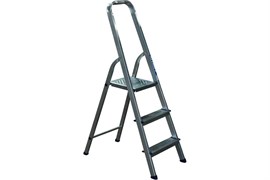 Лестница стремянка АЛЮМЕТ АМ703, 3 ступени, высота 0.6м, алюминиевая 15365
